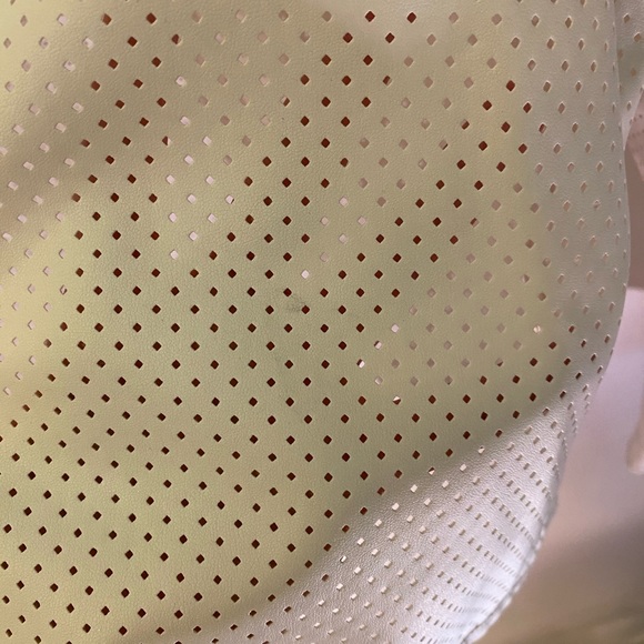 White Jacket | Robert Rodriguez - Picture 10 of 12